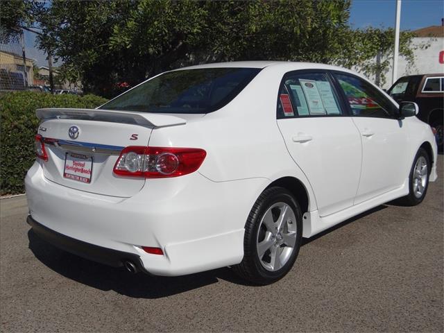 2011 Toyota Corolla 4dr Reg WB