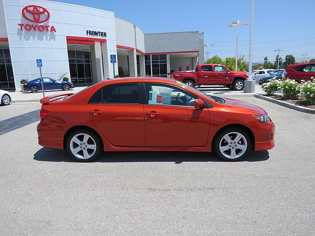 2013 Toyota Corolla 2dr Cabriolet AMG