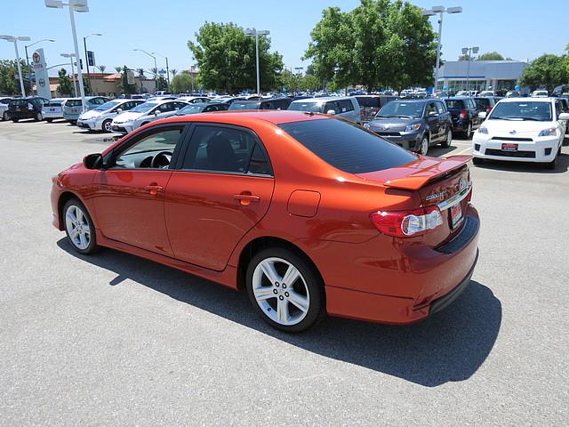 2013 Toyota Corolla 2dr Cabriolet AMG