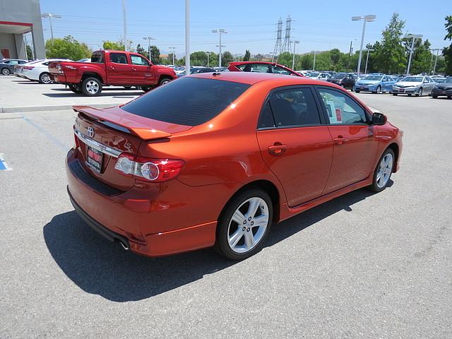 2013 Toyota Corolla 2dr Cabriolet AMG