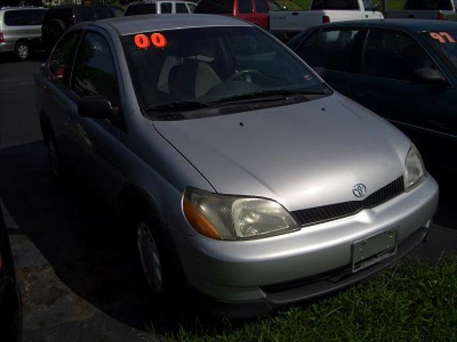 2000 Toyota Echo Standard 4X4 Hardtop