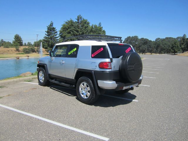 2007 Toyota FJ Cruiser Overland Sport Utility 4D