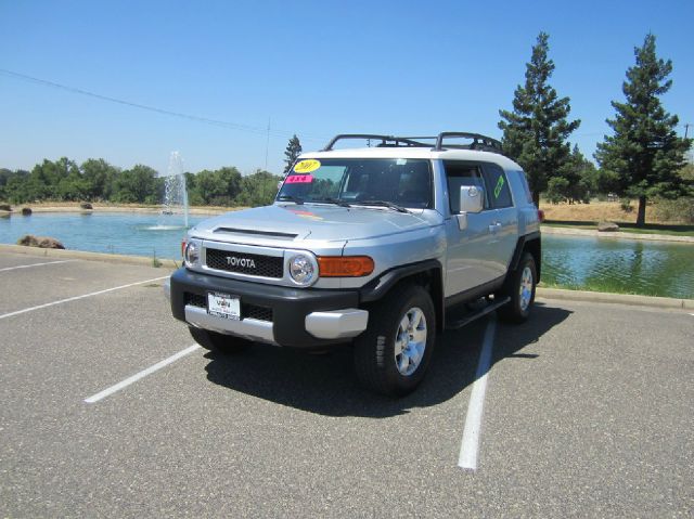 2007 Toyota FJ Cruiser Overland Sport Utility 4D