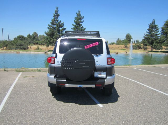 2007 Toyota FJ Cruiser Overland Sport Utility 4D