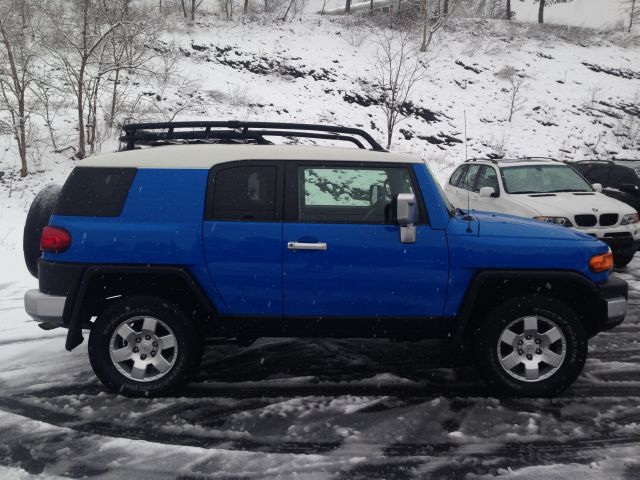 2007 Toyota FJ Cruiser Overland Sport Utility 4D