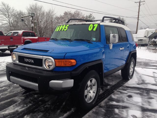 2007 Toyota FJ Cruiser Overland Sport Utility 4D