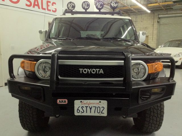 2007 Toyota FJ Cruiser Overland Sport Utility 4D