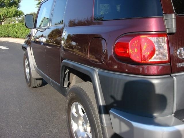 2007 Toyota FJ Cruiser Wagon SE