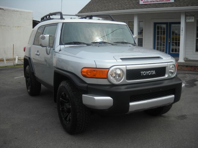 2007 Toyota FJ Cruiser Overland Sport Utility 4D