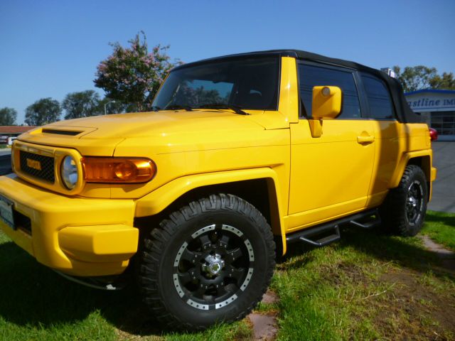 2007 Toyota FJ Cruiser Lariat Lifted 4X4 LTHR SNRF Limited Edition 4WD