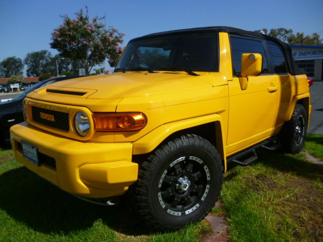 2007 Toyota FJ Cruiser Lariat Lifted 4X4 LTHR SNRF Limited Edition 4WD