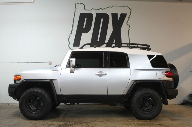 2007 Toyota FJ Cruiser Overland Sport Utility 4D