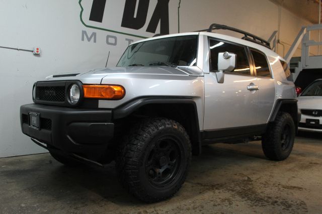 2007 Toyota FJ Cruiser Overland Sport Utility 4D