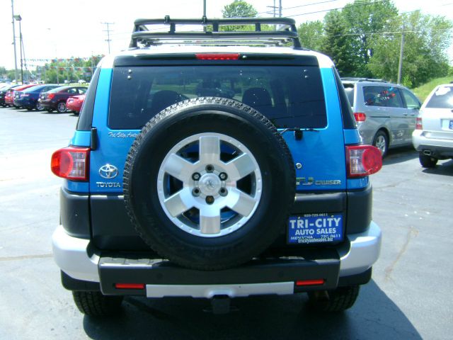 2007 Toyota FJ Cruiser Overland Sport Utility 4D