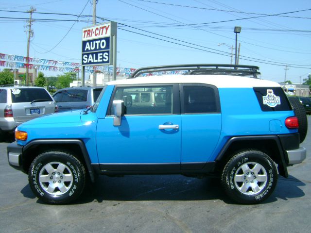 2007 Toyota FJ Cruiser Overland Sport Utility 4D