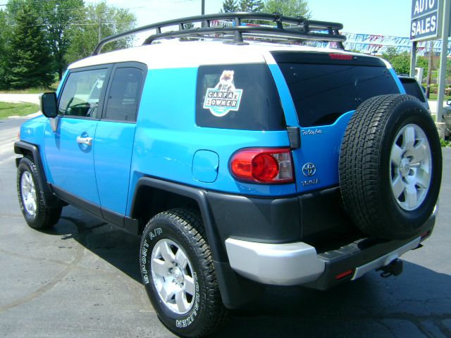 2007 Toyota FJ Cruiser Overland Sport Utility 4D