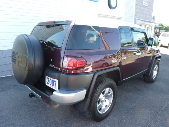 2007 Toyota FJ Cruiser Overland Sport Utility 4D