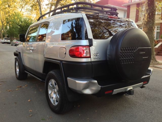 2007 Toyota FJ Cruiser Overland Sport Utility 4D