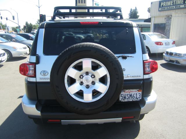 2007 Toyota FJ Cruiser Overland Sport Utility 4D