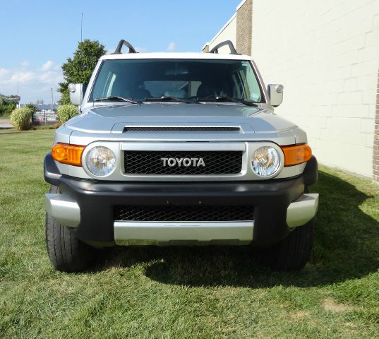 2007 Toyota FJ Cruiser Overland Sport Utility 4D