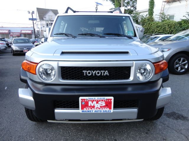 2007 Toyota FJ Cruiser Overland Sport Utility 4D