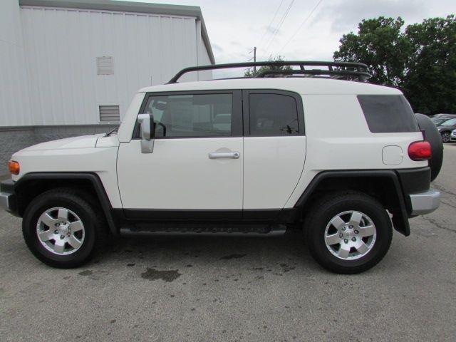 2010 Toyota FJ Cruiser Sport Utility Pickup