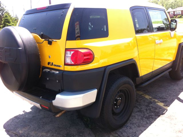 2010 Toyota FJ Cruiser Overland Sport Utility 4D