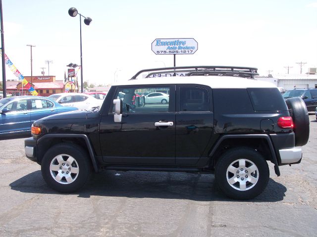 2010 Toyota FJ Cruiser Overland Sport Utility 4D