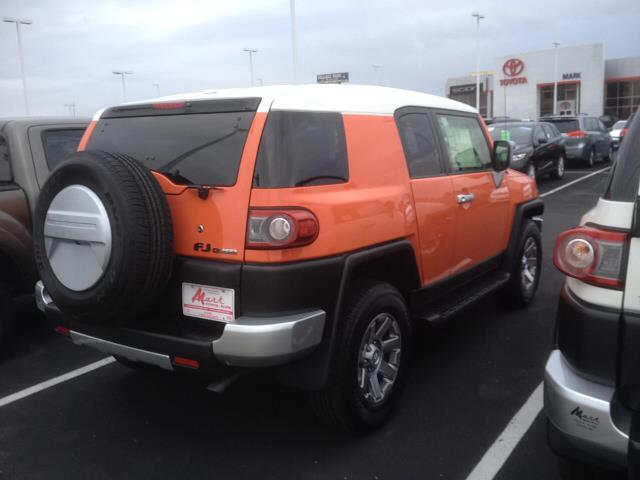 2014 Toyota FJ Cruiser 128i Premium PKG CPE Coupe