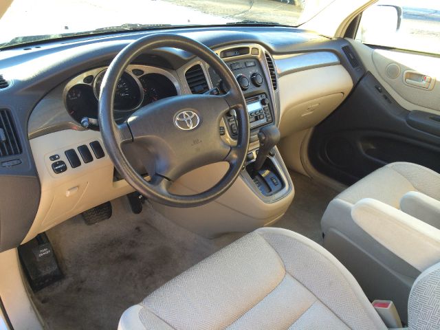 2001 Toyota Highlander 2010 Nissan 2.0S