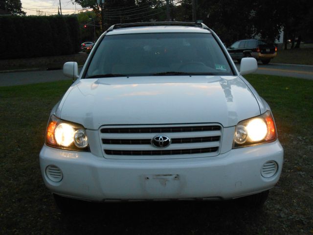 2002 Toyota Highlander Base, AWD, Loaded, Clean