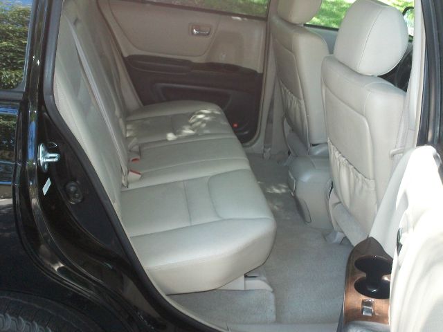 2002 Toyota Highlander Base, AWD, Loaded, Clean