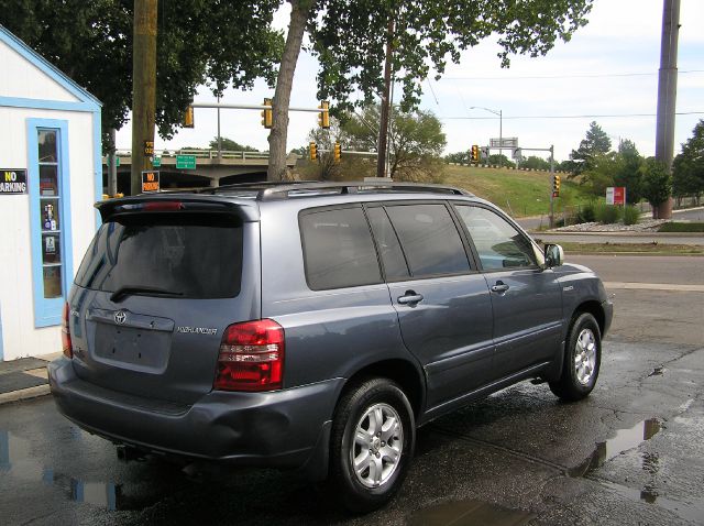 2002 Toyota Highlander Base, AWD, Loaded, Clean