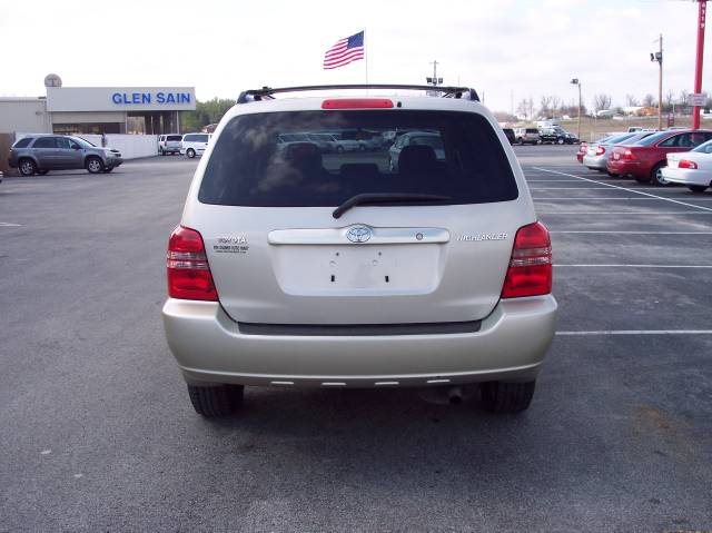 2003 Toyota Highlander Base