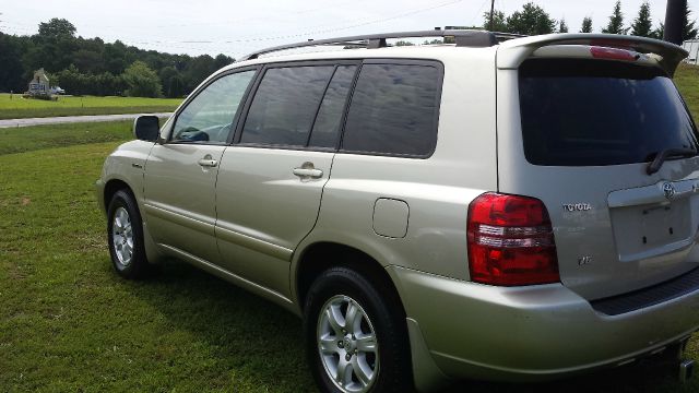 2003 Toyota Highlander Base, AWD, Loaded, Clean