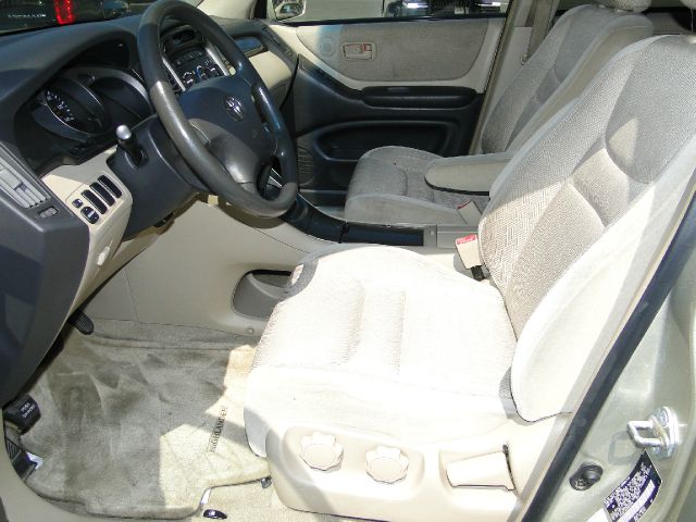 2003 Toyota Highlander Ram 3500 Diesel 2-WD