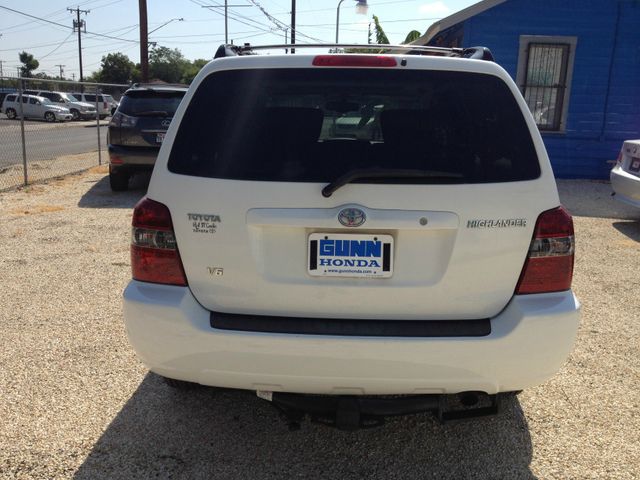 2004 Toyota Highlander QUAD CAB W