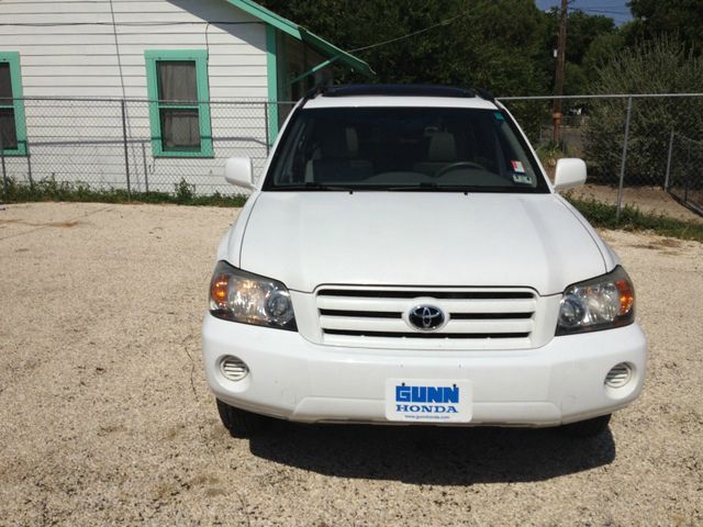 2004 Toyota Highlander QUAD CAB W