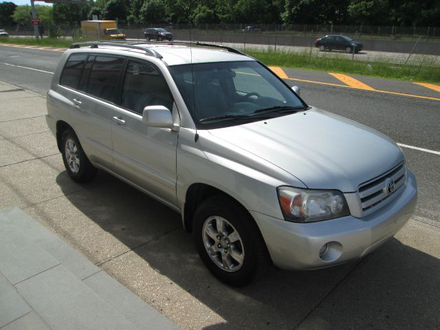 2004 Toyota Highlander QUAD CAB W