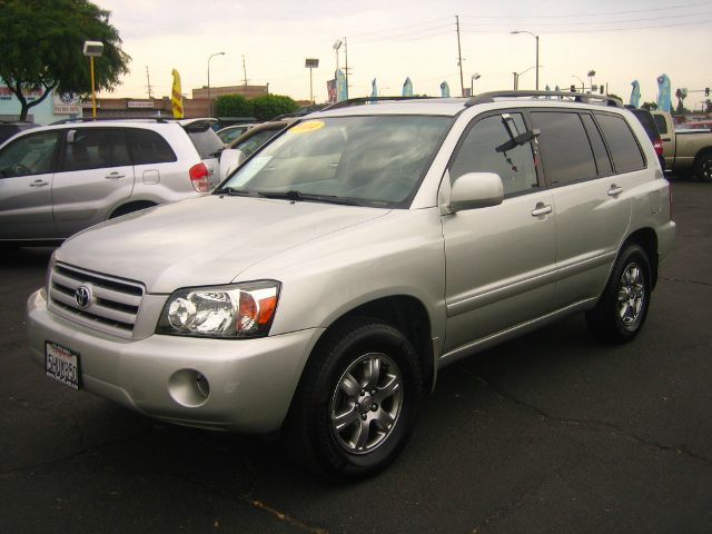 2004 Toyota Highlander 340 Wedge