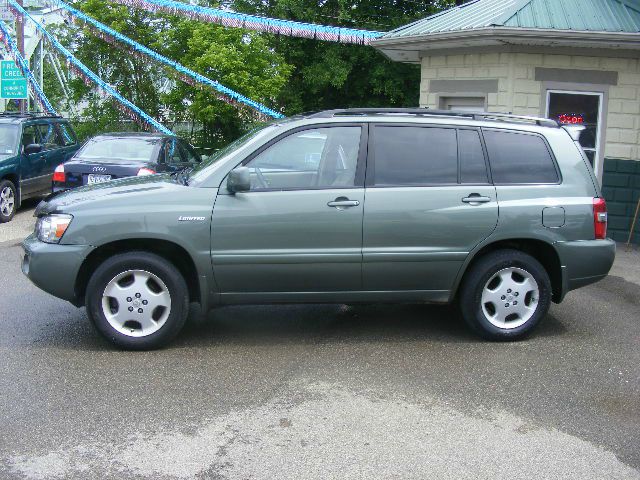 2004 Toyota Highlander 340 Wedge