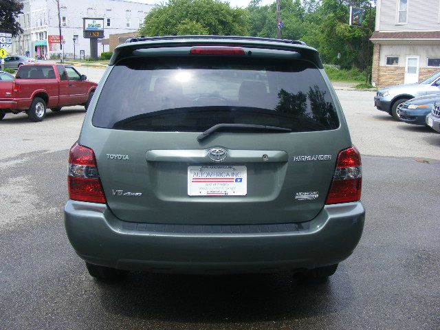 2004 Toyota Highlander 340 Wedge