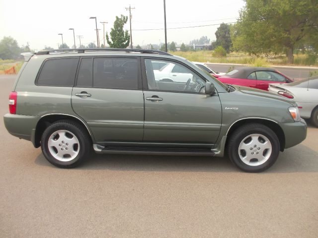 2004 Toyota Highlander 340 Wedge