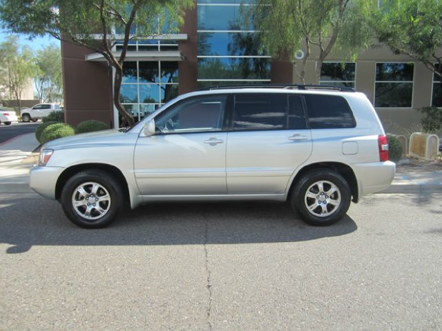 2004 Toyota Highlander QUAD CAB W