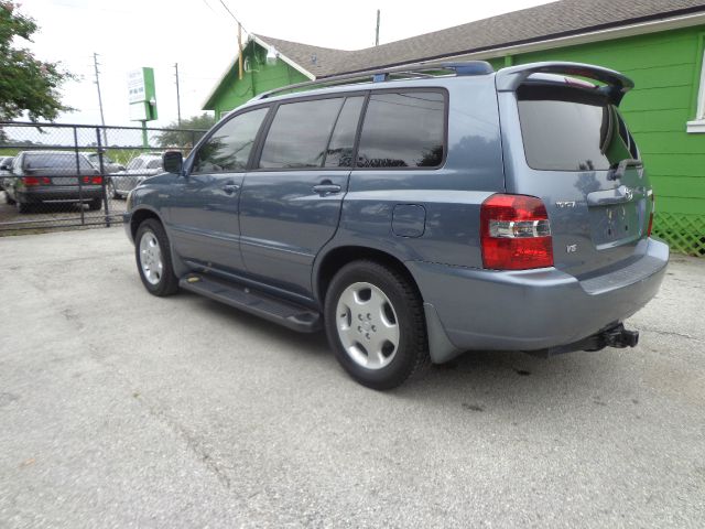 2004 Toyota Highlander QUAD CAB W