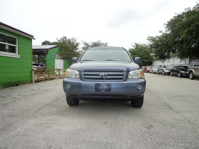 2004 Toyota Highlander QUAD CAB W