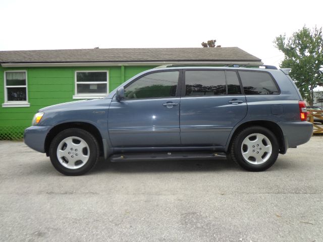 2004 Toyota Highlander QUAD CAB W