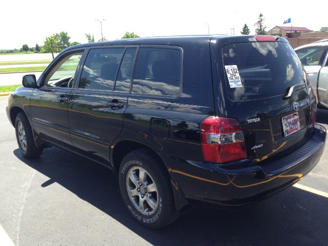 2004 Toyota Highlander Ram 3500 Diesel 2-WD