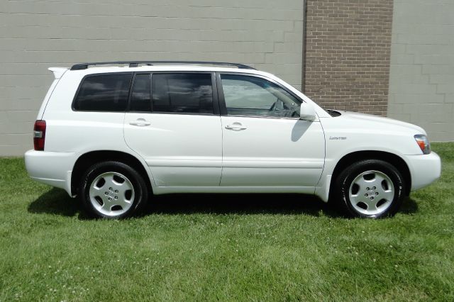 2004 Toyota Highlander 340 Wedge