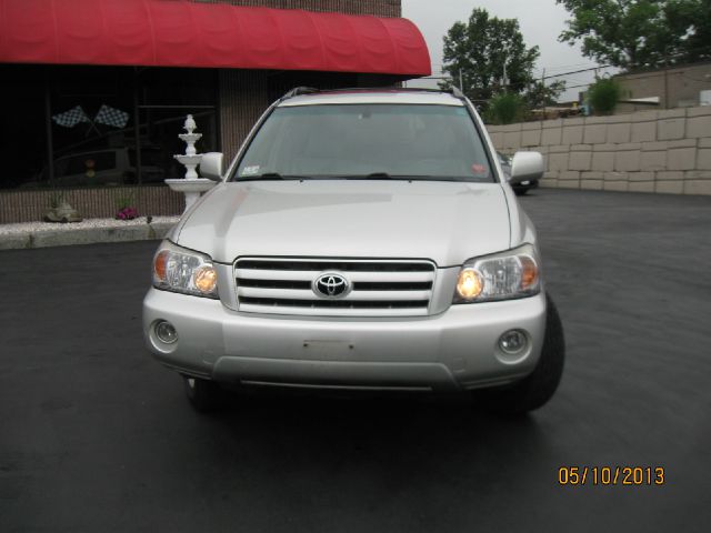 2004 Toyota Highlander 340 Wedge